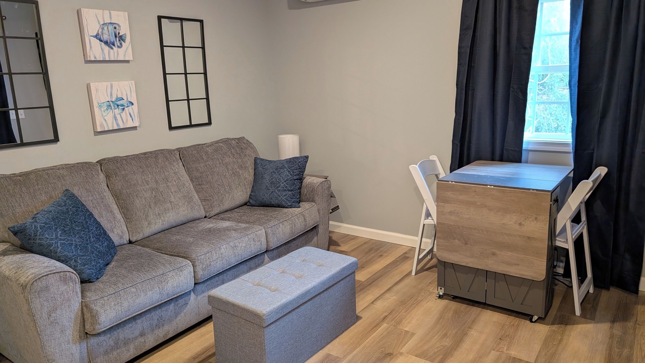 Photo of Livingroom in Elizabeth City