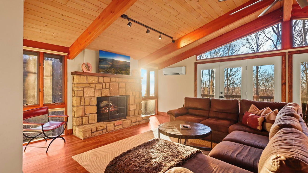 Photo of Livingroom in Beech Mountain