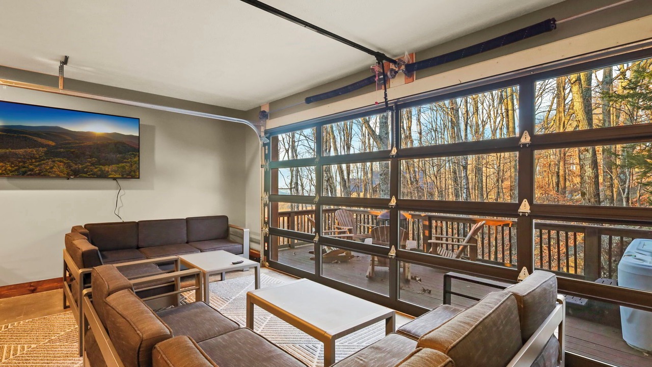 Photo of Livingroom in Beech Mountain