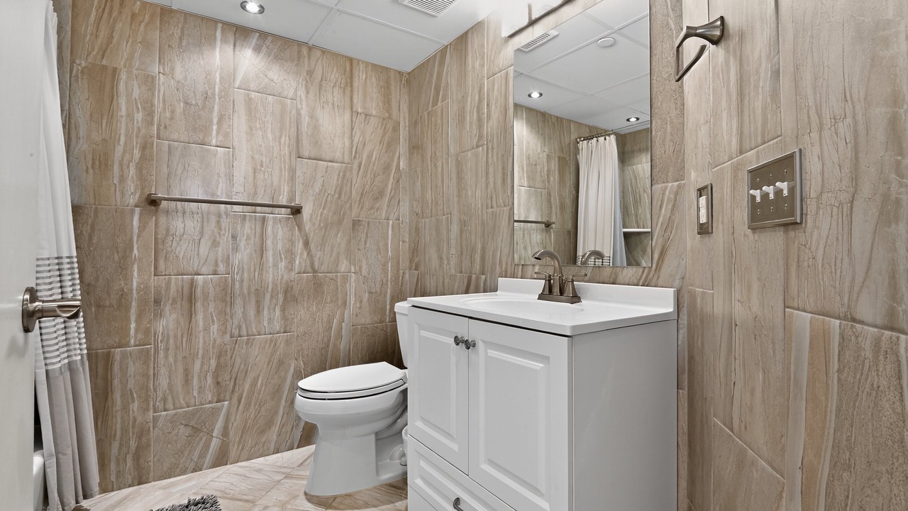 Photo of Bathroom in Diamond Beach