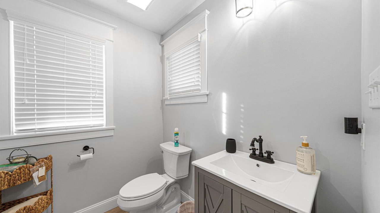 Photo of Bathroom in Avalon