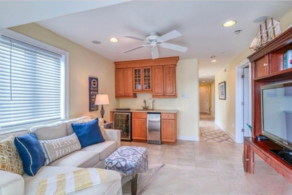 Photo of Livingroom in A-Zone