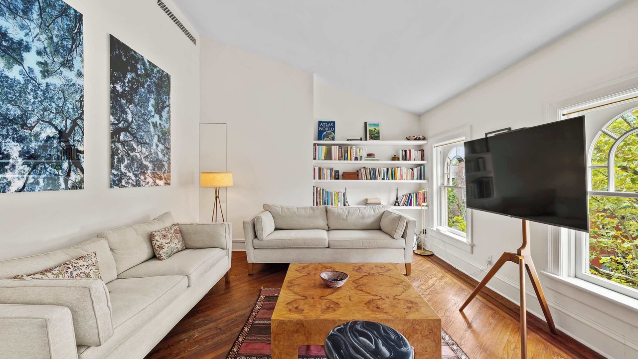Photo of Livingroom in Cobble Hill