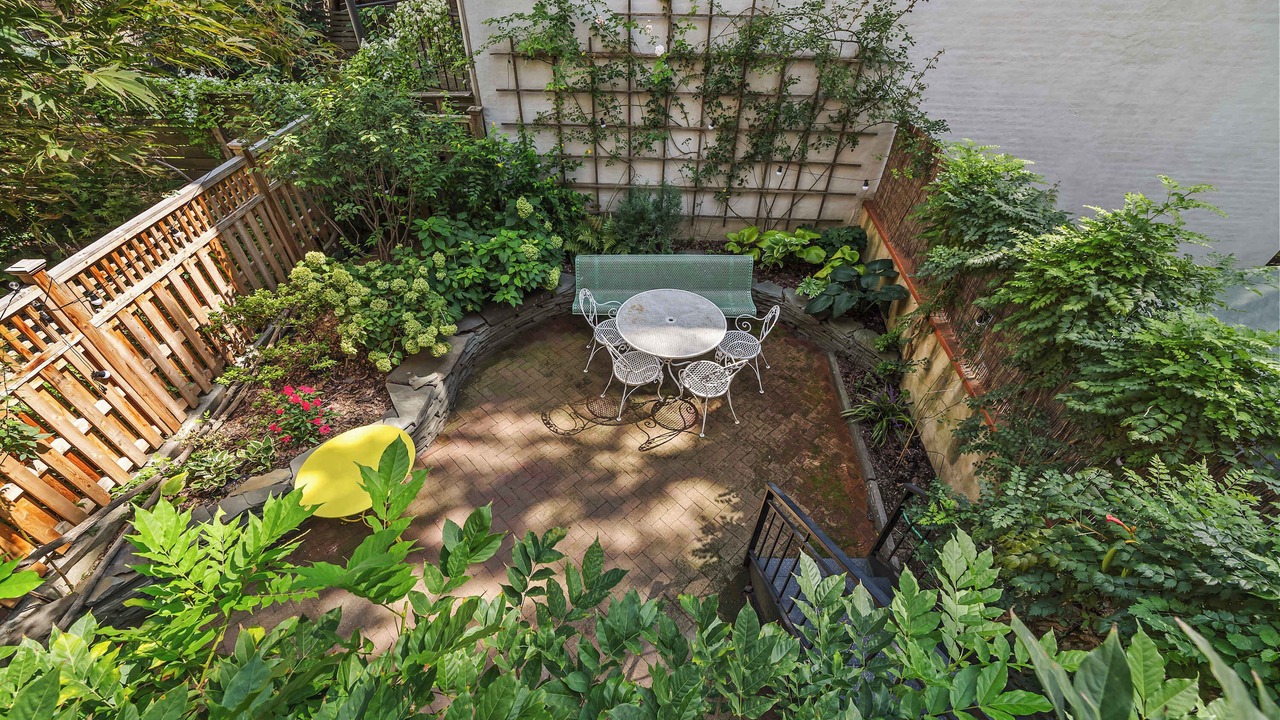 Photo of Outdoor in Cobble Hill