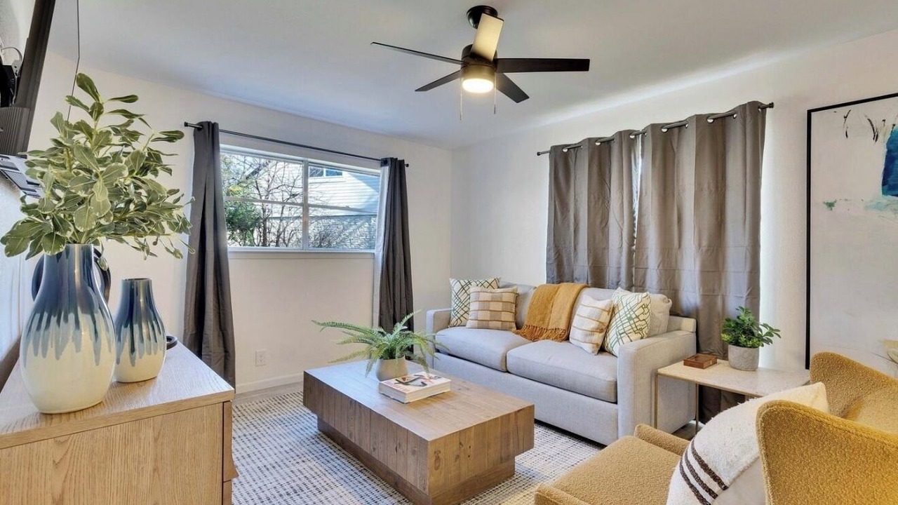 Photo of Livingroom in Egger Acres