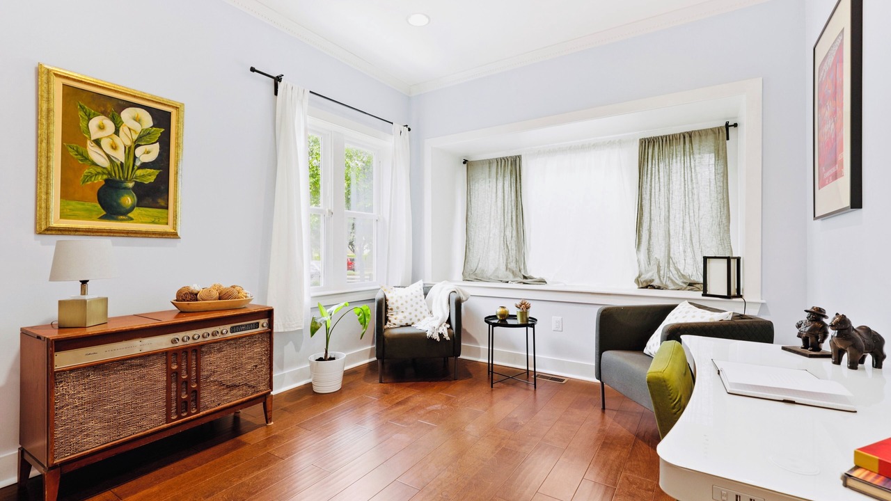 Photo of Livingroom in Takoma