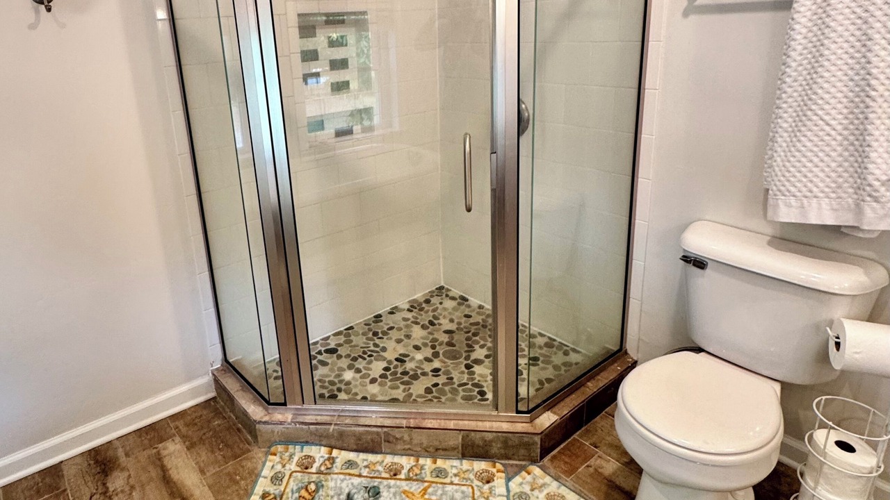 Photo of Bathroom in Apex