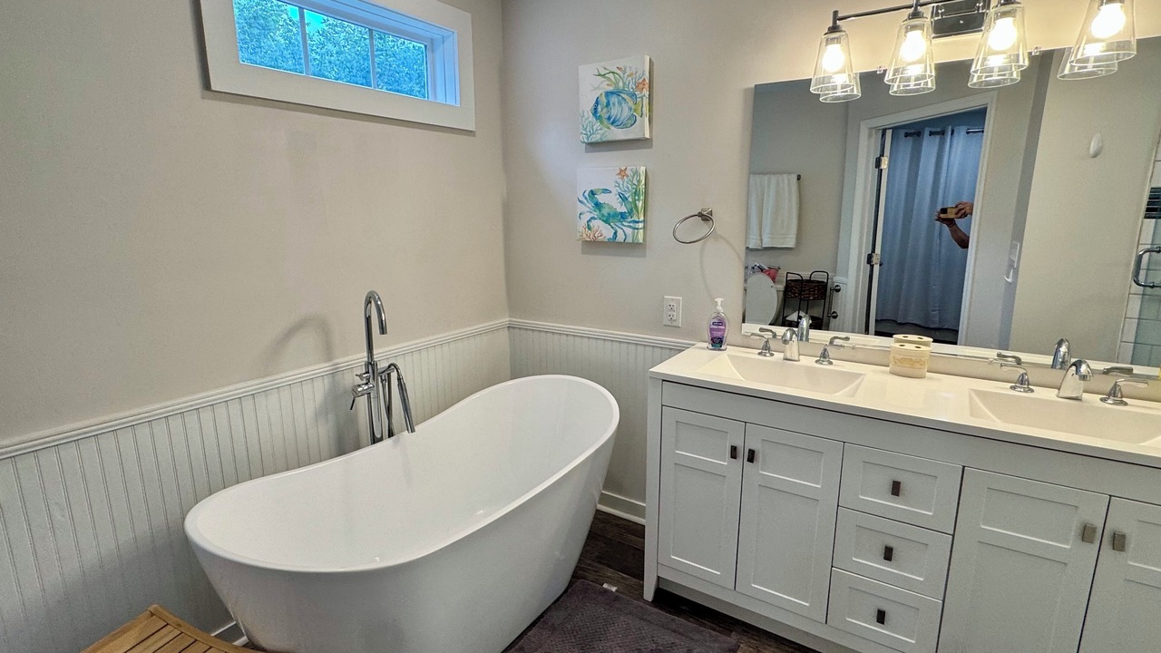 Photo of Bathroom in Apex