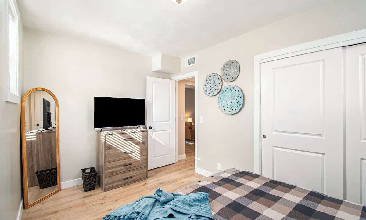 Photo of Bedroom in Aksarben - Elmwood Park