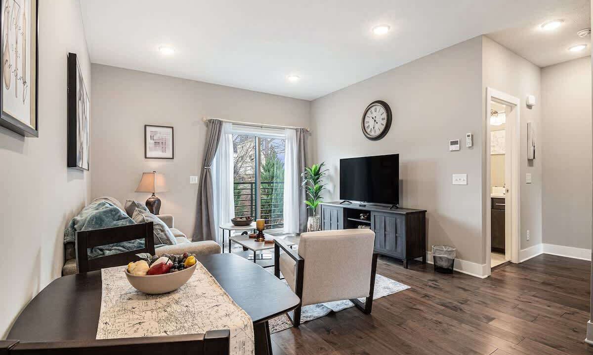 Photo of Livingroom in Midtown