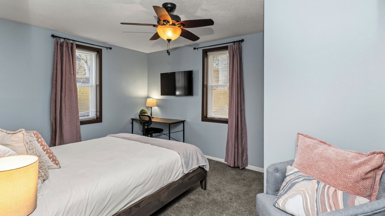 Photo of Bedroom in Des Moines
