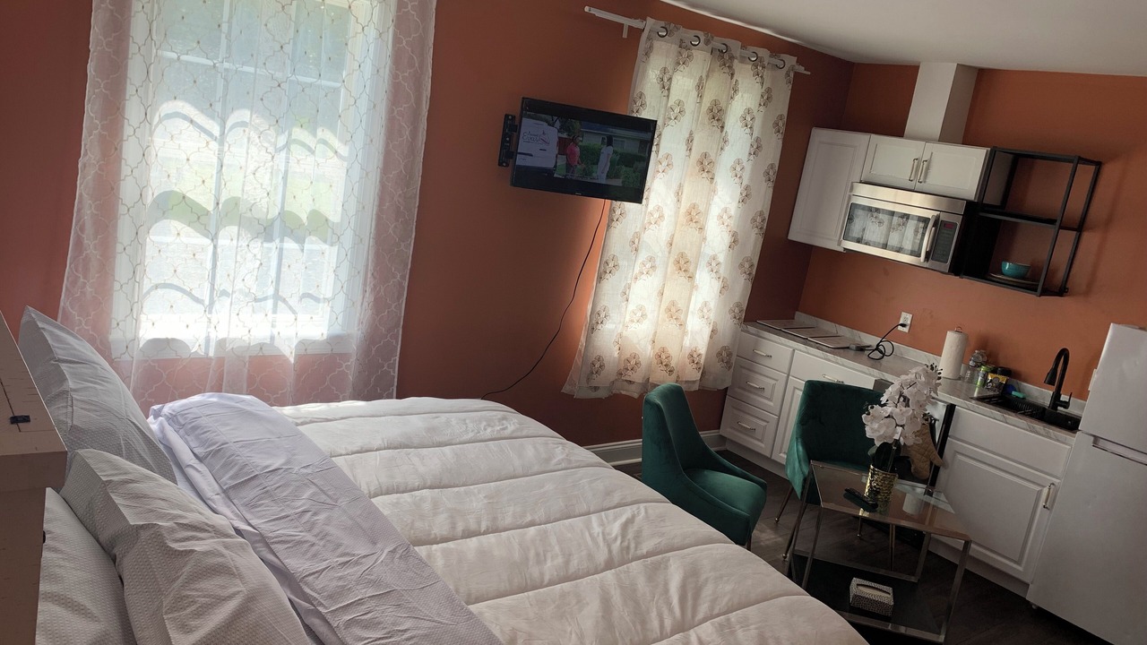 Photo of Bedroom in Aspen Hill