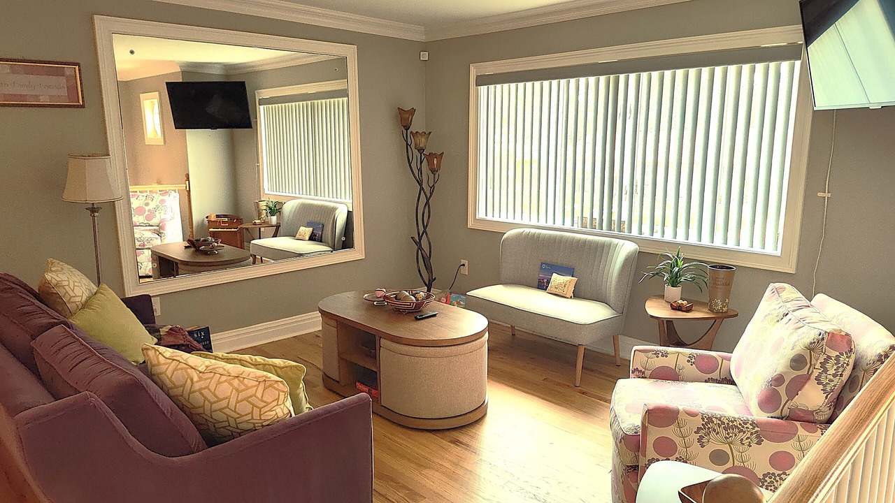 Photo of Livingroom in Neptune City