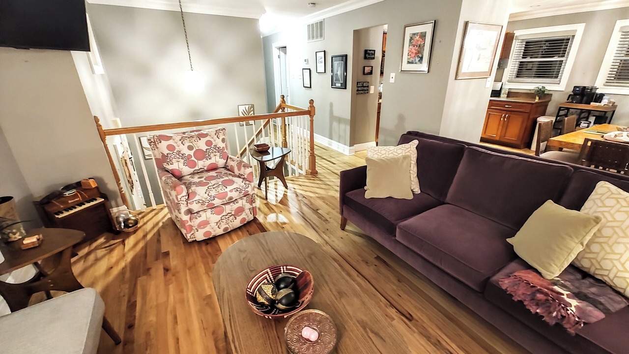 Photo of Livingroom in Neptune City