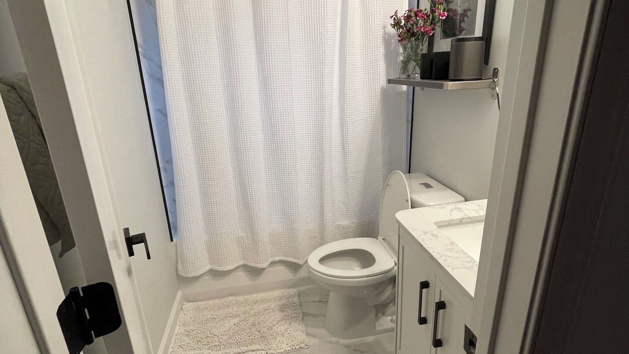 Photo of Bathroom in Truxton Circle