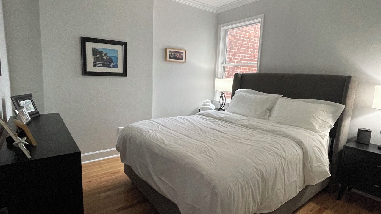 Photo of Bedroom in Truxton Circle