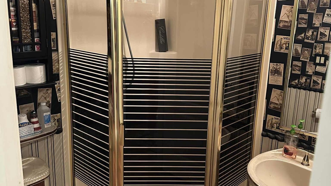 Photo of Bathroom in Lake Shore
