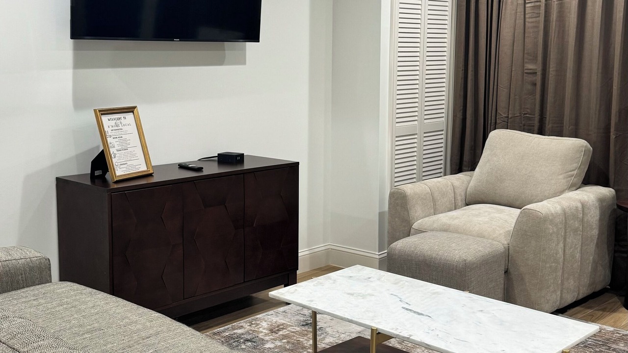 Photo of Livingroom in West Baltimore