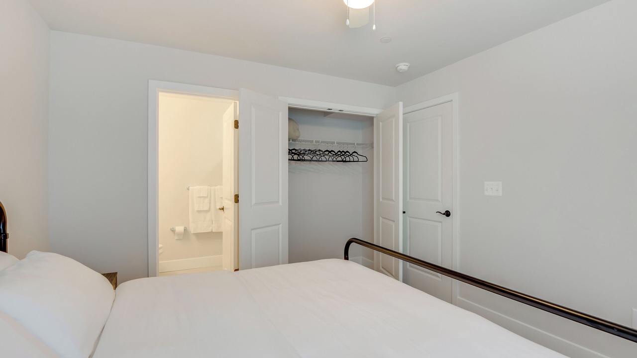 Photo of Bedroom in Parole