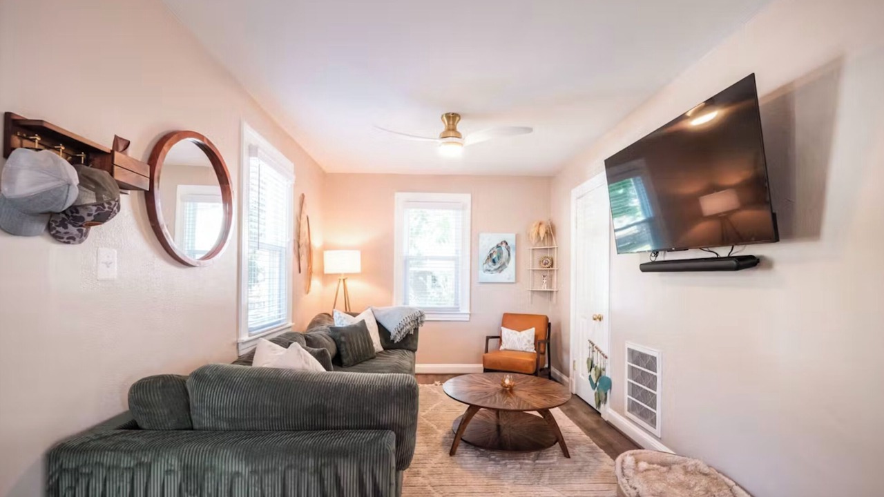 Photo of Livingroom in Eastport