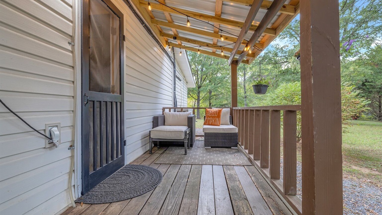 Photo of Patio Balcony in Valley Head