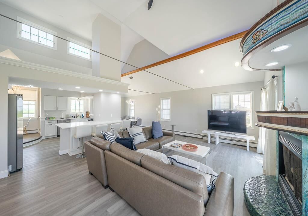 Photo of Livingroom in Cape May Court House