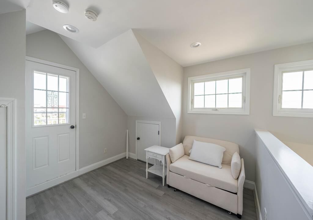 Photo of Livingroom in Cape May Court House