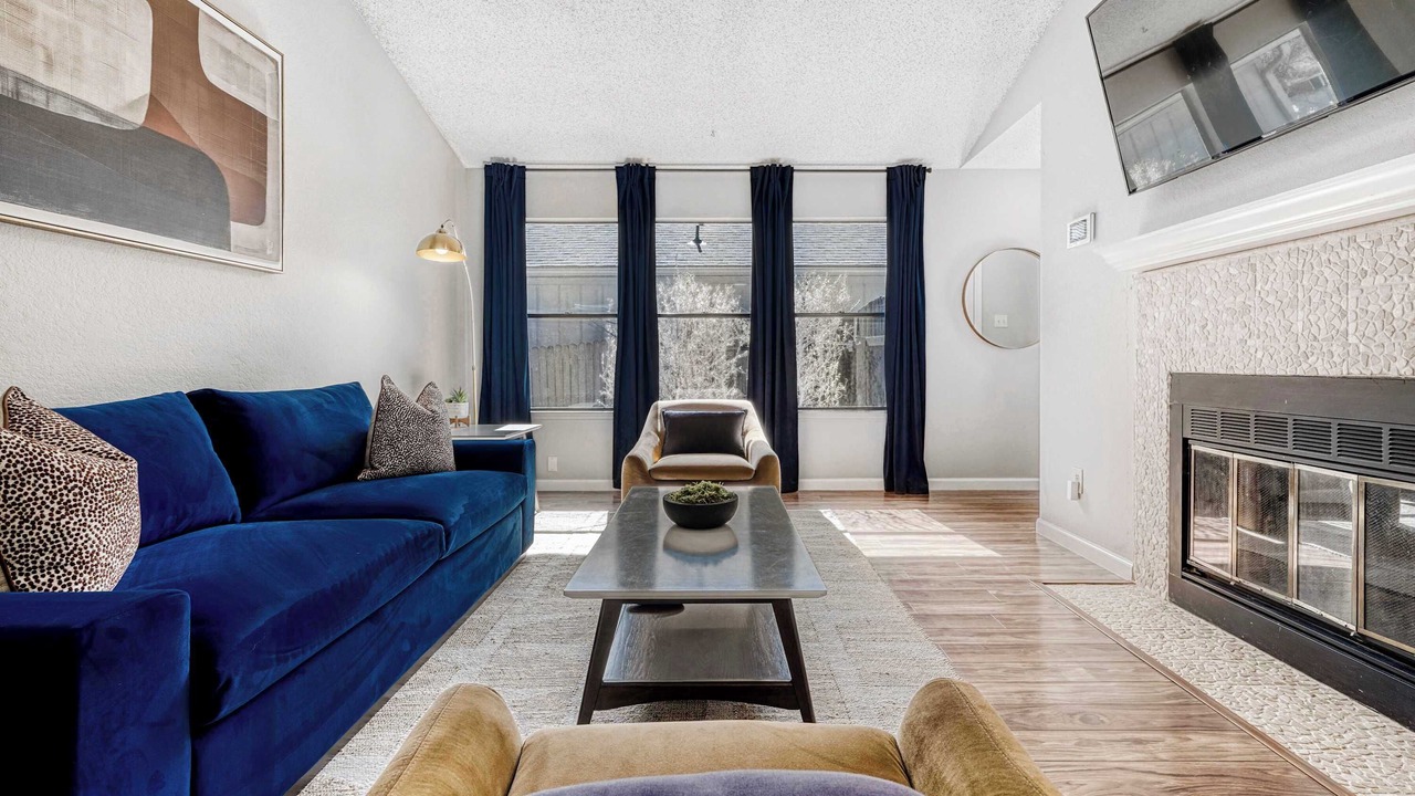 Photo of Livingroom in Wells Branch