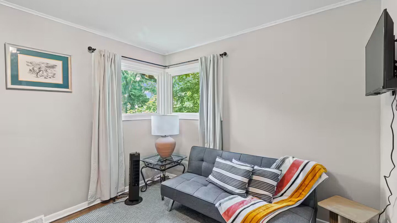 Photo of Livingroom in Carrollton