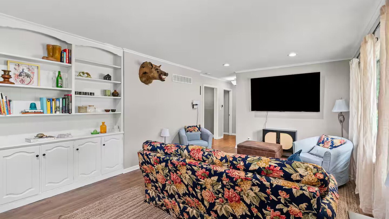 Photo of Livingroom in Carrollton
