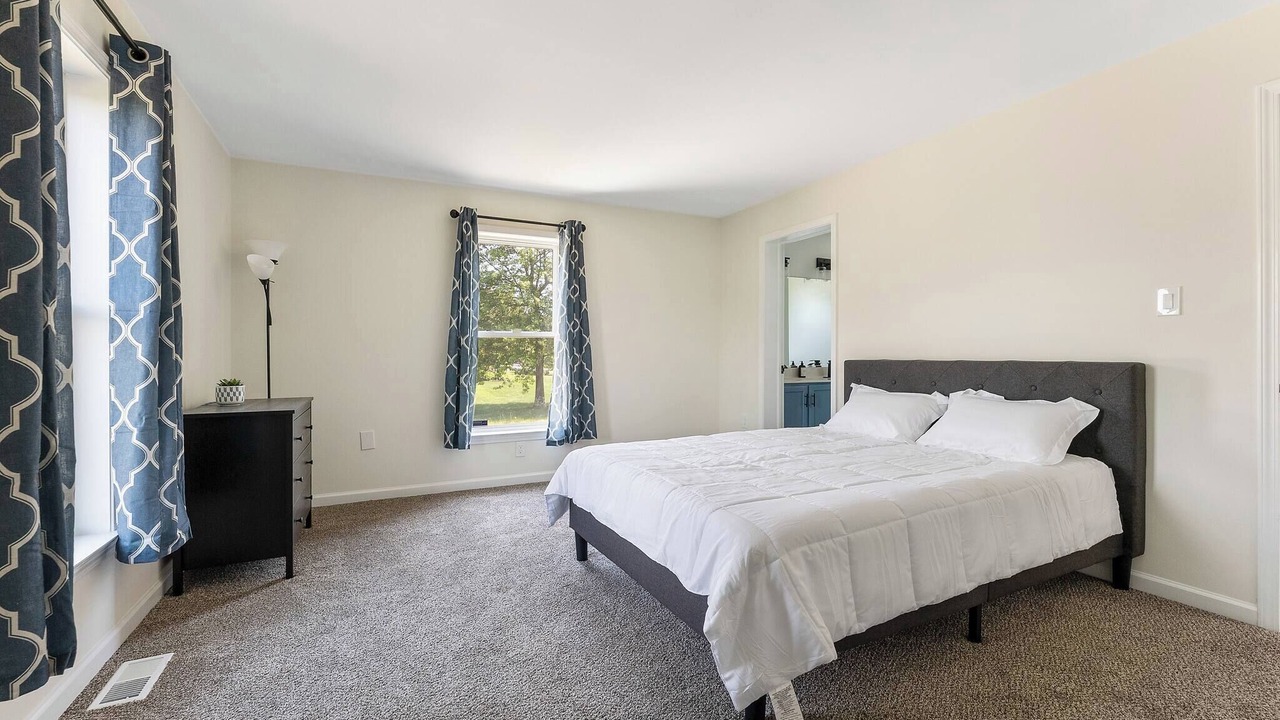 Photo of Bedroom in Dennis