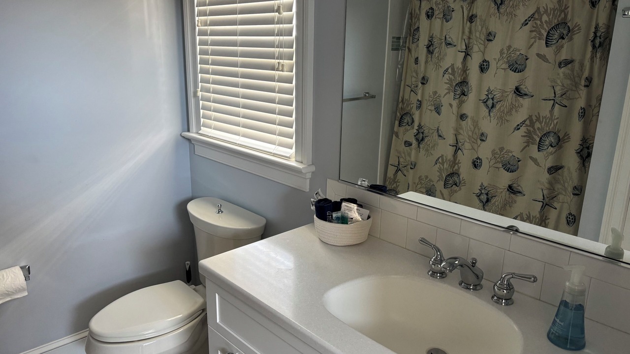 Photo of Bathroom in Avalon