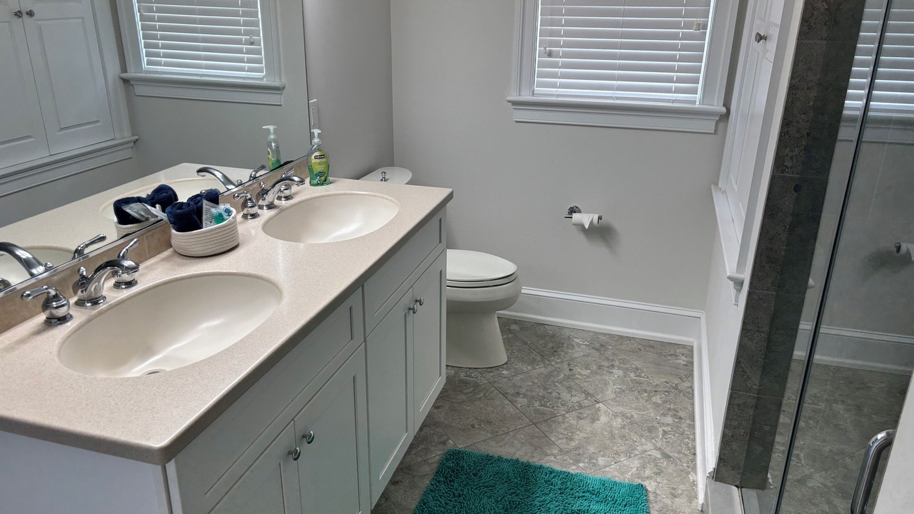 Photo of Bathroom in Avalon