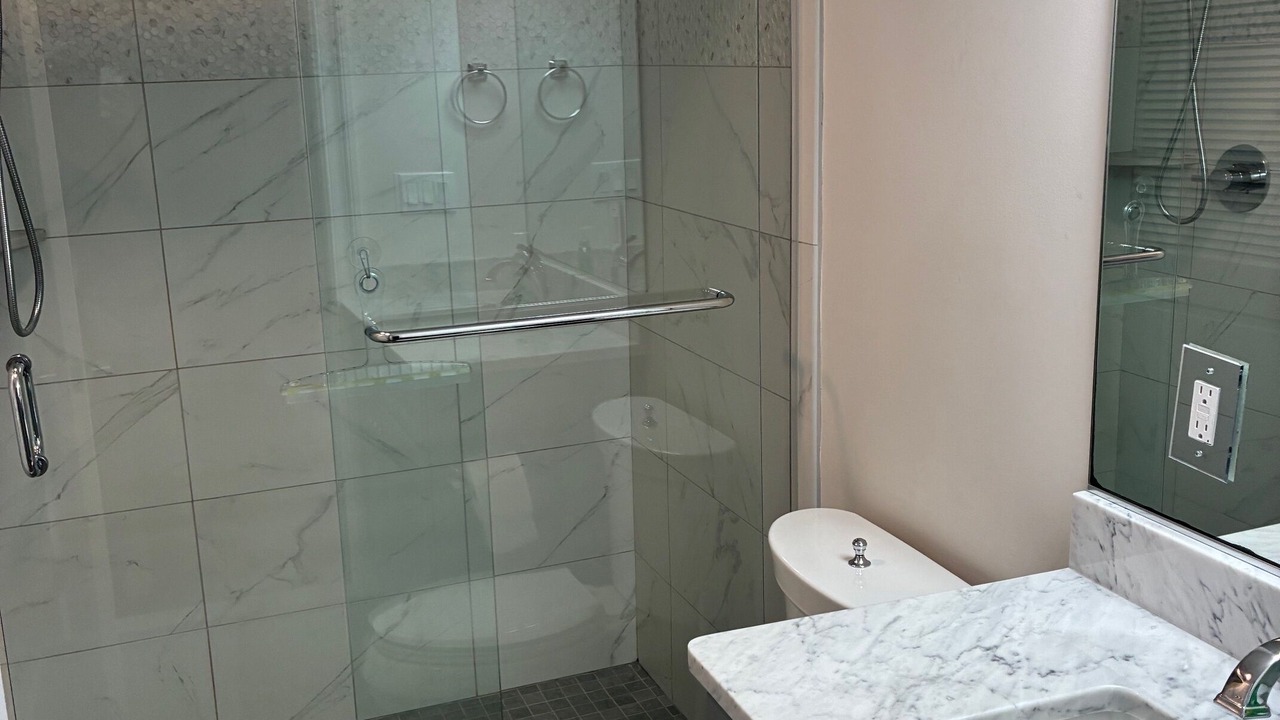Photo of Bathroom in Avalon