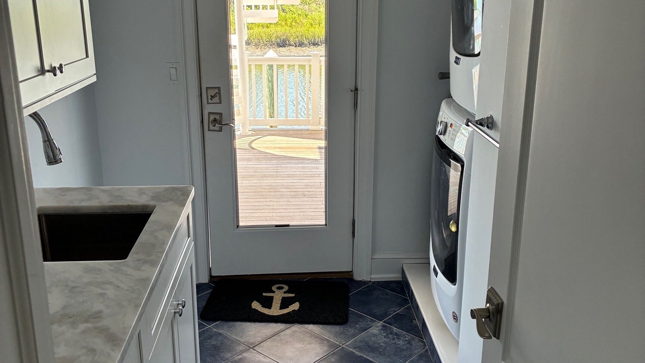 Photo of Bedroom in Avalon