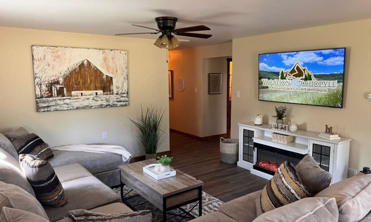 Photo of Livingroom in Chalk Hill