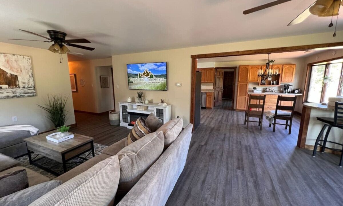 Photo of Livingroom in Chalk Hill