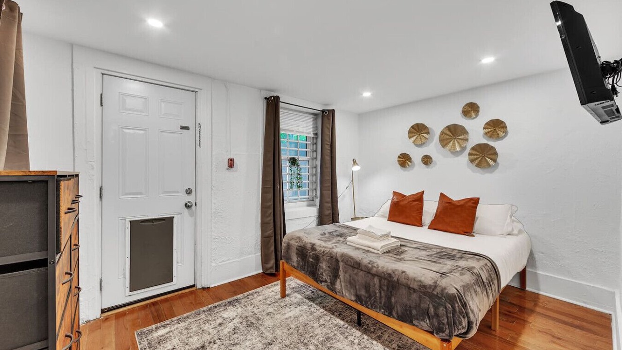 Photo of Bedroom in Center City West
