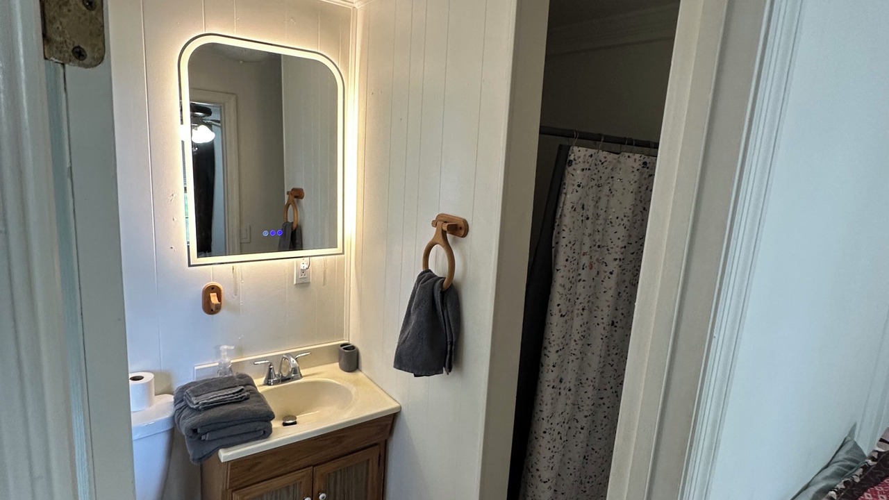 Photo of Bathroom in Ashley Oaks