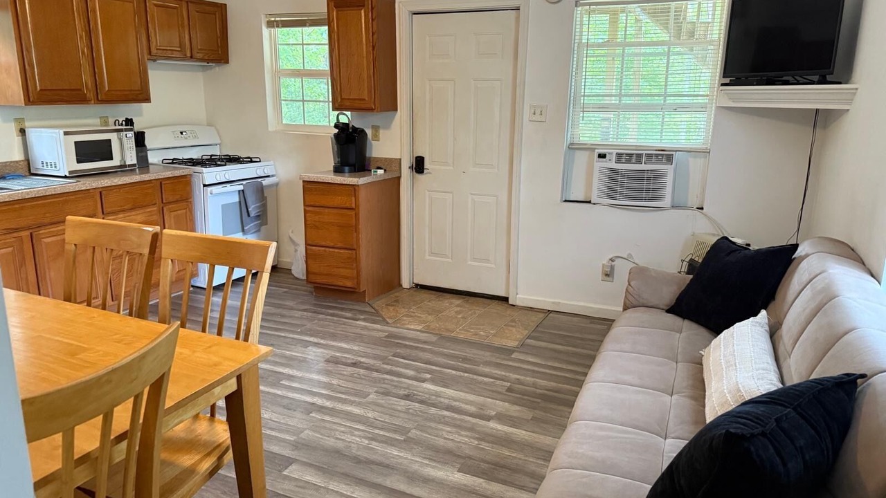 Photo of Livingroom in Ashley Oaks