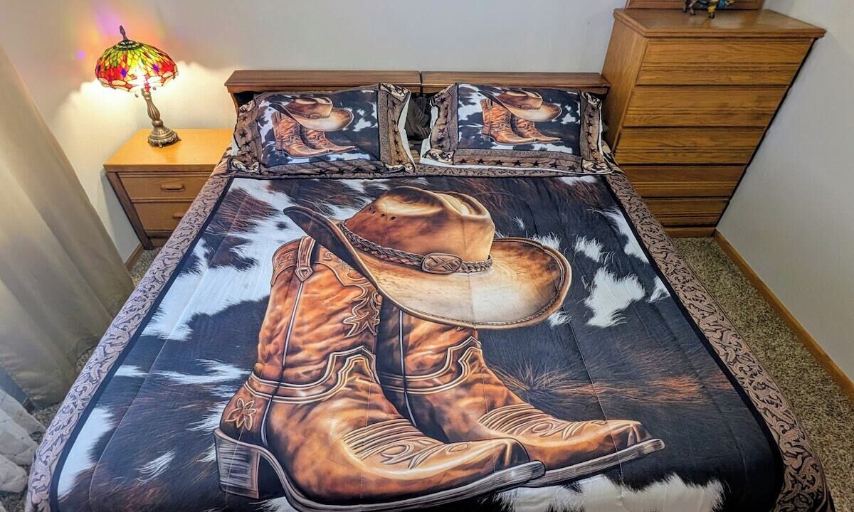 Photo of Bedroom in Des Moines