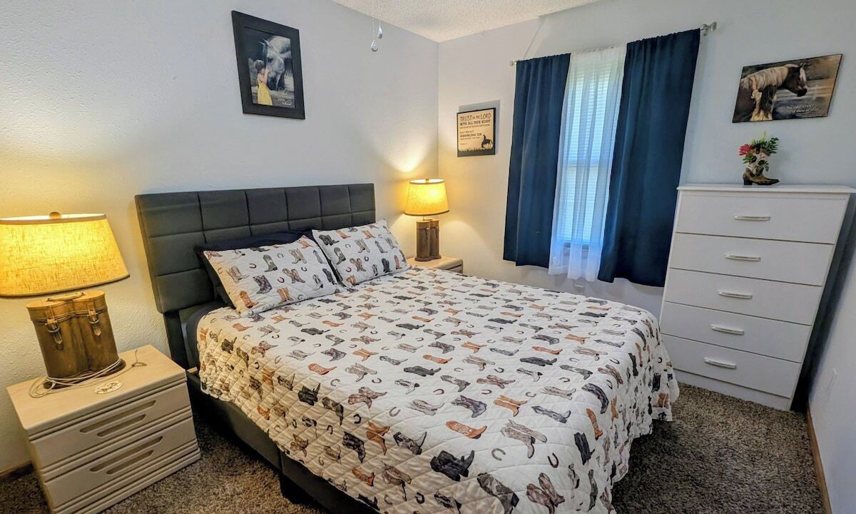 Photo of Bedroom in Des Moines