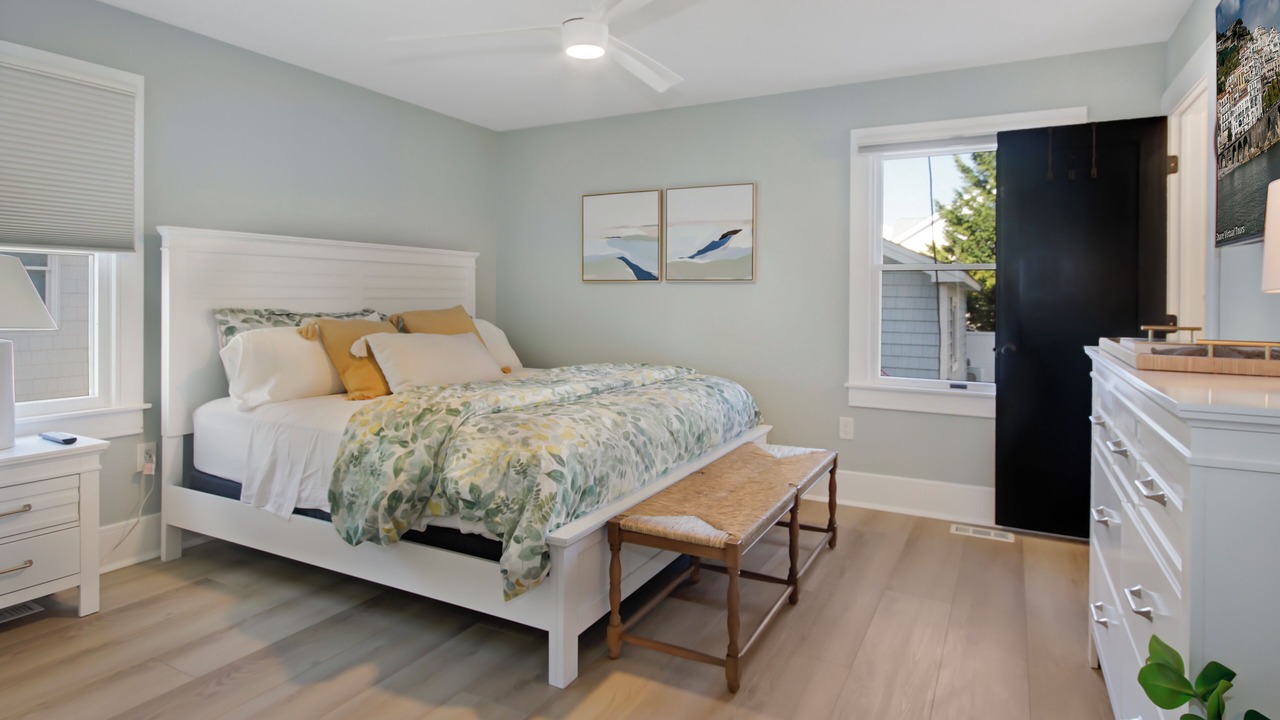 Photo of Bedroom in Avalon