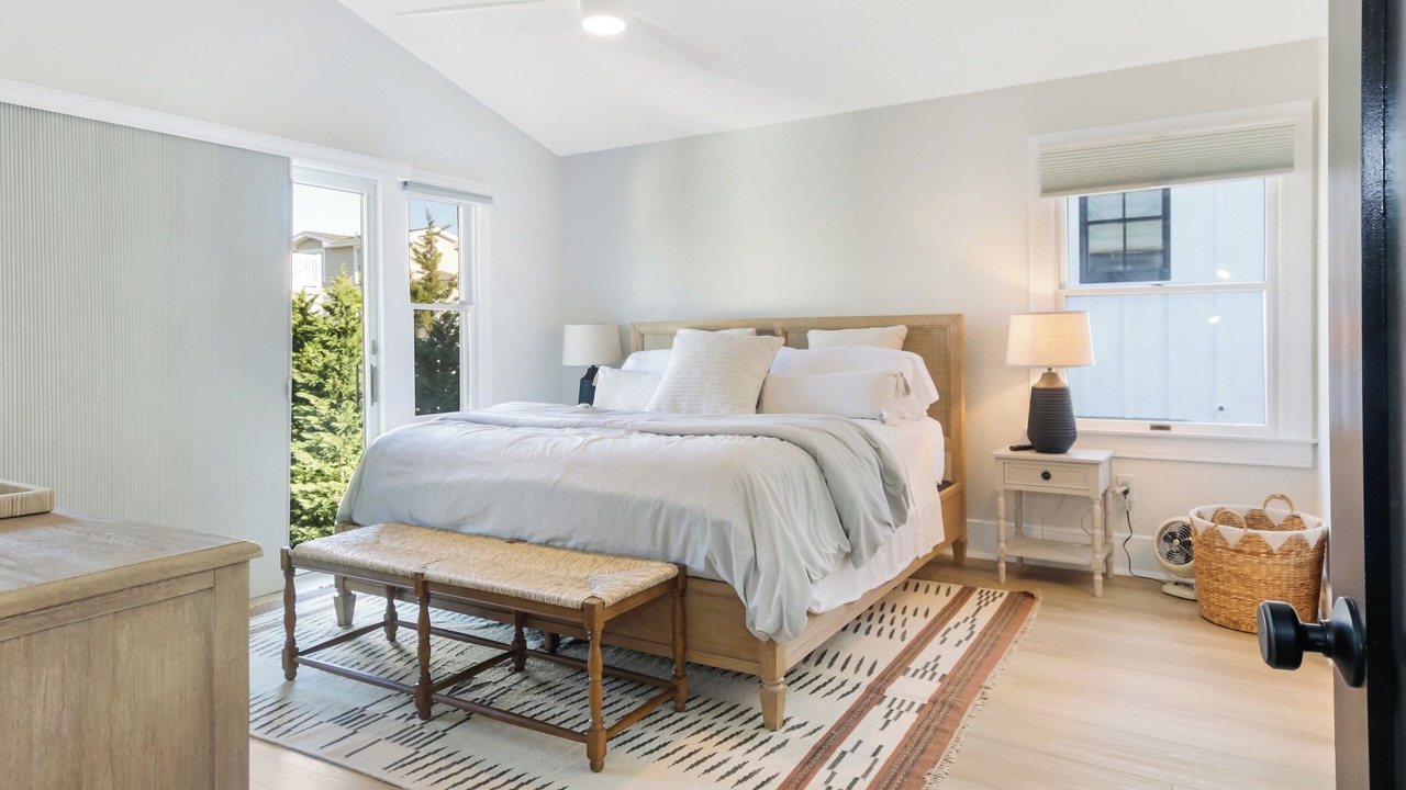 Photo of Bedroom in Avalon