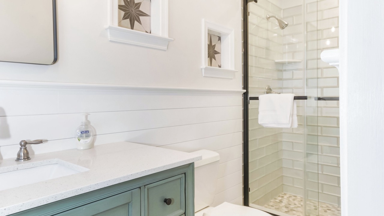 Photo of Bathroom in Avalon
