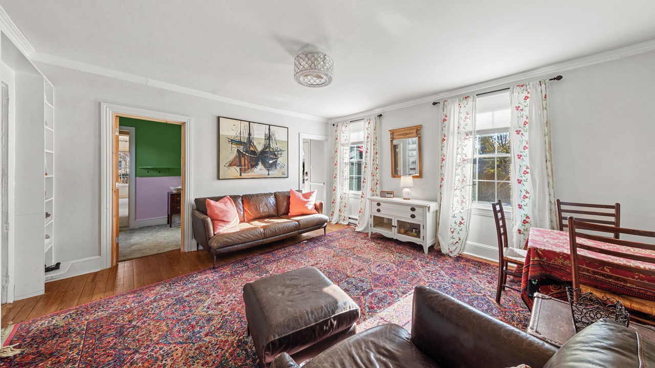 Photo of Livingroom in Milton