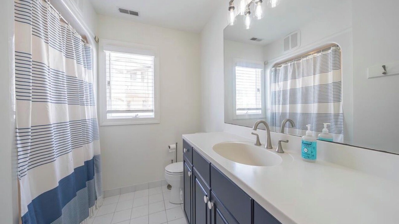 Photo of Bathroom in Avalon