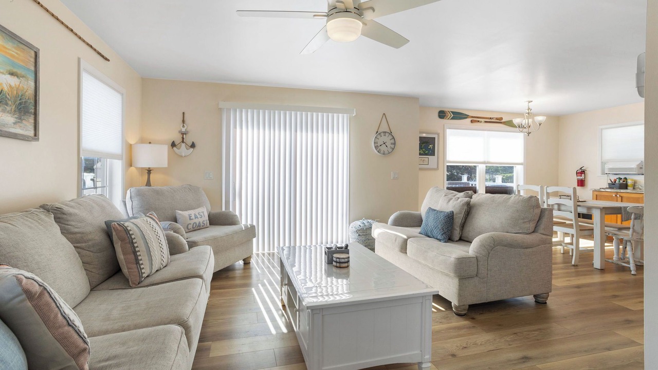 Photo of Livingroom in Little Egg Harbor