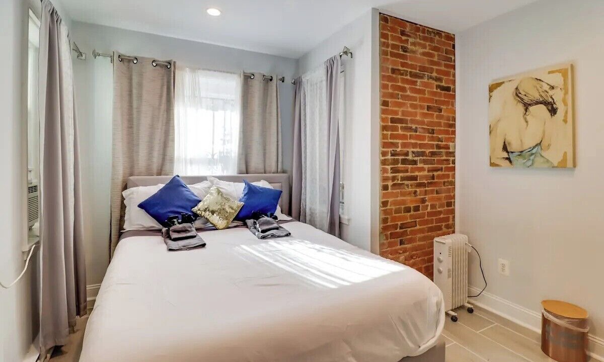 Photo of Bedroom in Truxton Circle