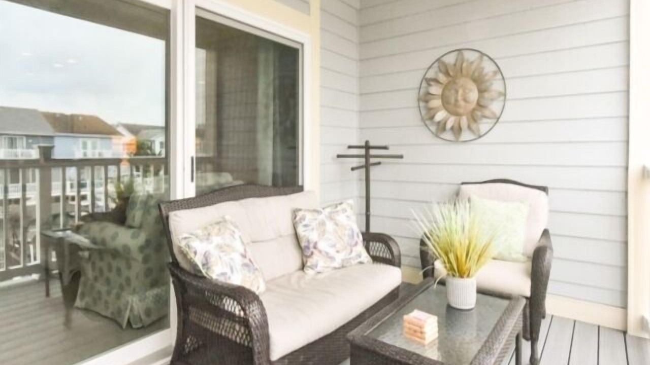 Photo of Livingroom in Heron Harbour Isle